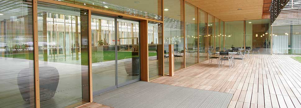 Meald-Tormax-automatische-Schiebetüre-linear